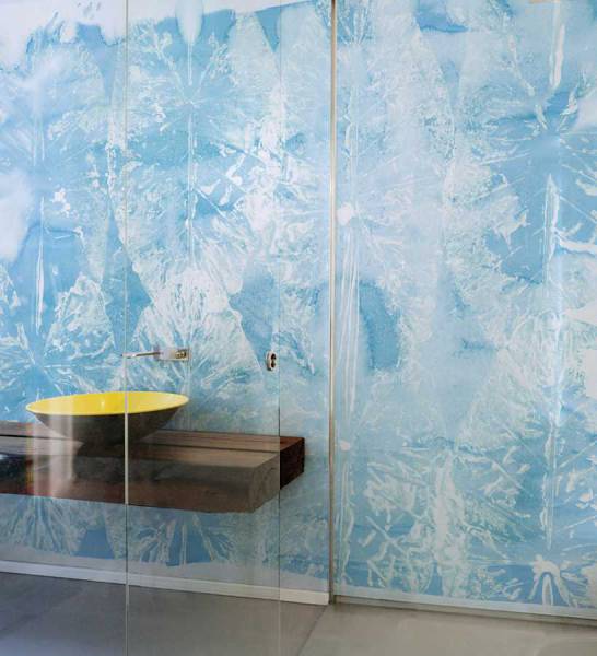 Blue water - wallpaper